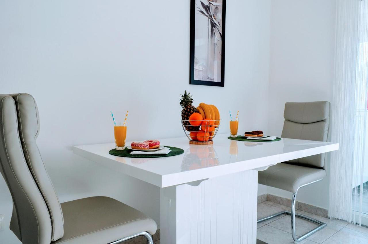 Mihaela Studio Apartmans 150M Near The Beach Каштела Экстерьер фото