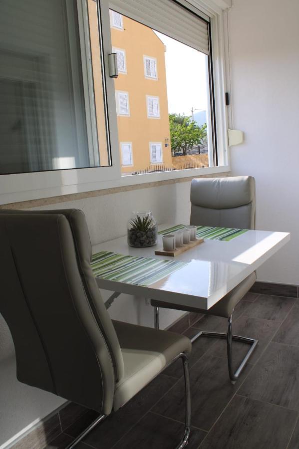 Mihaela Studio Apartmans 150M Near The Beach Каштела Экстерьер фото