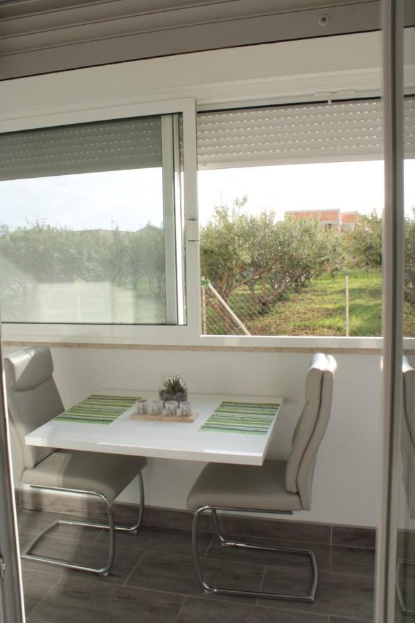 Mihaela Studio Apartmans 150M Near The Beach Каштела Экстерьер фото